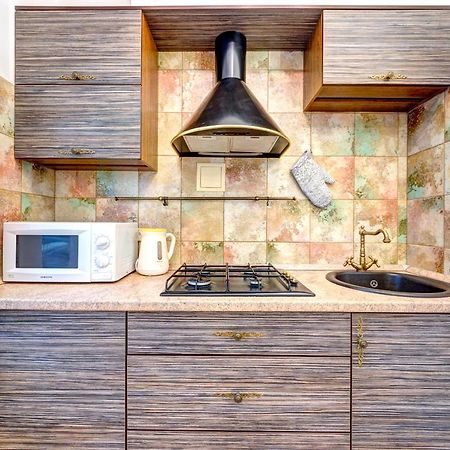 Світло! Vip Apartment In The Druzhby Narodiv Metro Station 基輔 外观 照片