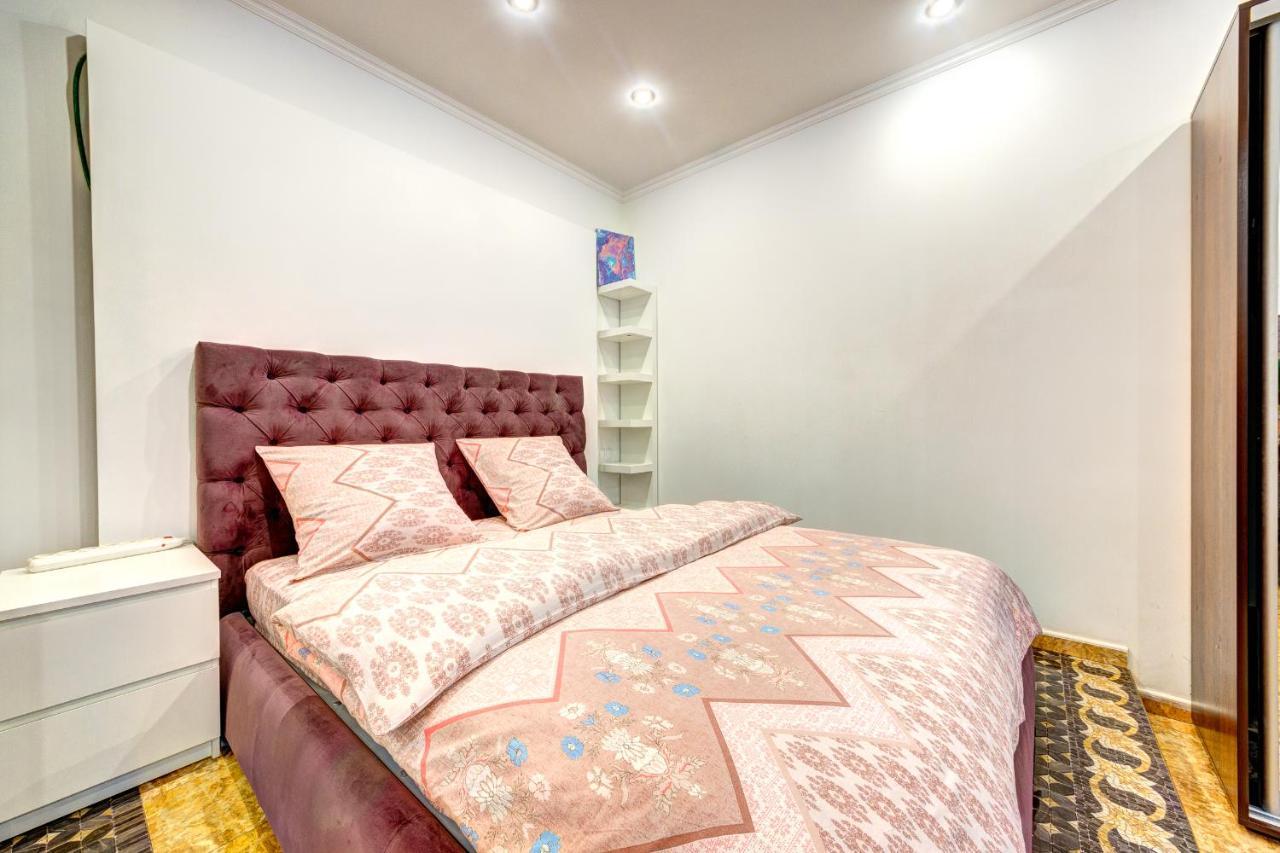 Світло! Vip Apartment In The Druzhby Narodiv Metro Station 基輔 外观 照片